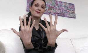 Leather Mistress Shows Her Beautiful Hands Lady Victoria Valente