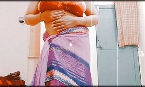 "Sangeeta pissing and narrating her Sexperience with hot Hindi audio "