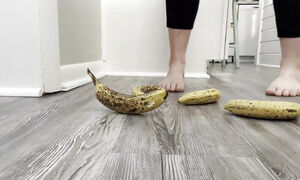 Banana Crush with Feet