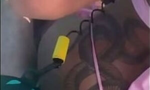 Novinha Brasileira deliciosa da perdido no corno manso e vai fuder com o instrutor de jetski no mar.