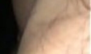 Falei para o Marido que fiz hora extra mais fui na casa de Swing. Casada muito safada, vai na casa de Swing e distribui a buceta na balada.