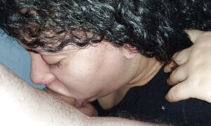CREAMPIE IN HER THROAT, delicious fucks so well that it makes the cuckold cum moaning madly