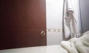 REAL HOME VIDEO OF THE SHEPHERDESS IN THE BATHROOM. PERFECT TITS.