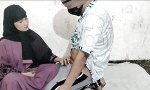 Muslim bhabhi ko burkha me chodne lga